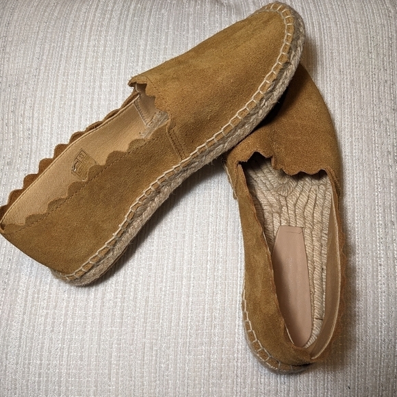Saks Fifth Avenue suede scalloped espadrilles - Picture 1 of 7